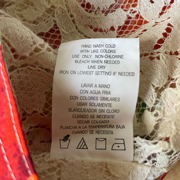 Chord Lace-lined Floral Vest - Picture 10 of 10